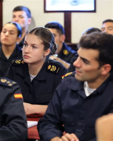 Esc Ndalo Total Finalmente Publicaron Las Fotos De La Princesa Leonor En Bikini En Uruguay Caras