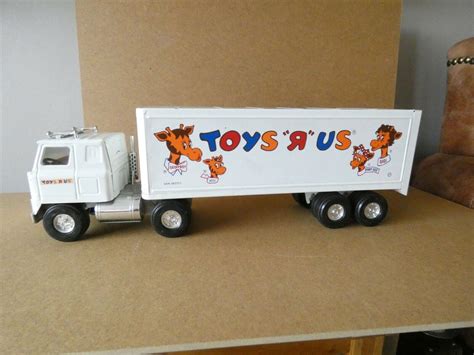 Toys R Us Truck