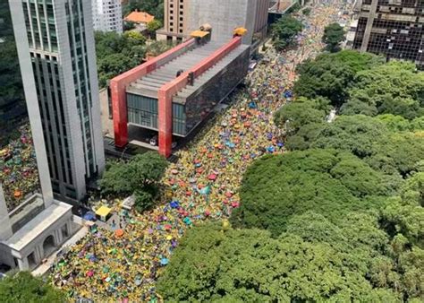 Apoiadores De Jair Bolsonaro Lotam Avenida Paulista Em Sp Canoinhas