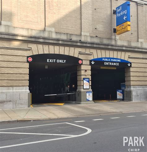 Parking for the Metra Market | 165 N. Clinton St. Parking