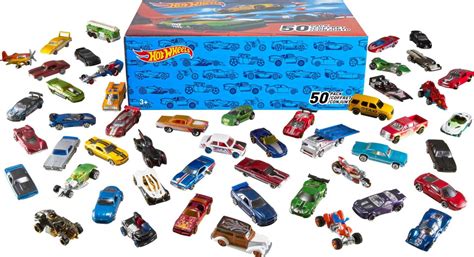 Amazon co jp Amazon co jp 限定ホットウィール Hot Wheels ベーシックカー 50カーパック 3才 V6697 おもちゃ