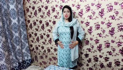 Desi Braless Bhabhi Getting Horny Xhamster