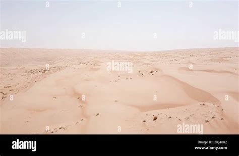 Oman desert safari Stock Videos & Footage - HD and 4K Video Clips - Alamy