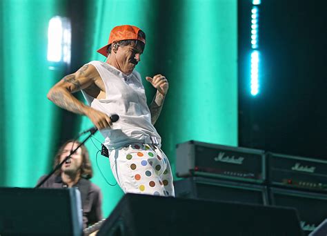 Red Hot Čili Pepers u Budimpešti Neograničena ljubav uživo Oblakoder