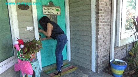 BUSINESS WOMAN TRAPPED IN HER BEDROOM MP4HD MILF GiGi S B Fantasies Clips4sale