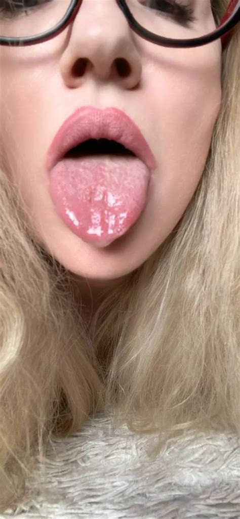 You Know That One Milf Open Mouth Nudes MouthWideOpen NUDE PICS ORG