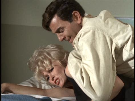 Mannix nude pics página