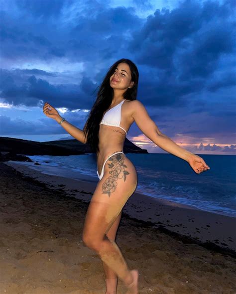 Lorena Arce 🇨🇴 | La vida es una fiesta, baila con ella ️ | Instagram