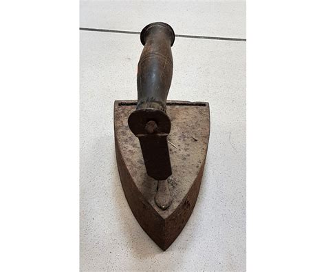 Утюг XVIII век.