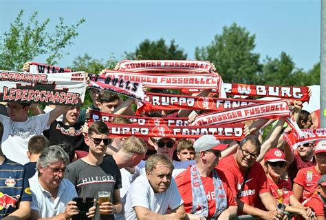 Salzburg Im Cup Mit Sieg Weiter Rapid Feiert Erfolg Gegen