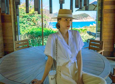 Hồ Ngọc Hà diện bikini khoe vóc dáng nóng bỏng sau sinh