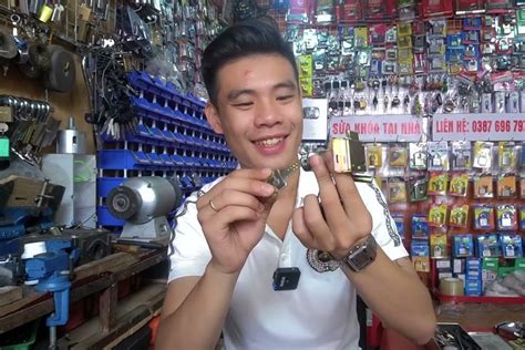 Anh thợ khóa hot nhất Tiktok giúp dân làng kiếm bộn tiền nhờ sản phẩm chẳng liên quan đến khóa