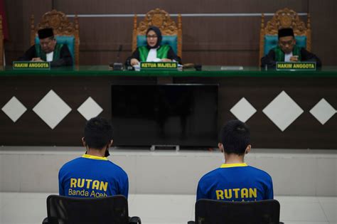 Men Caught Having Gay Sex To Be Lashed 80 Times