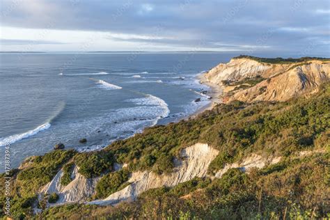 Gay Head Cliffs Of Clay At The Westernmost Point Of Martha S Vineyard In Aquinnah Stock Photo