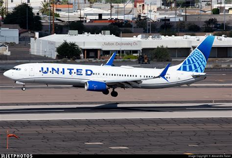 N39418 | Boeing 737-924ER | United Airlines | Alexandre Fazan | JetPhotos