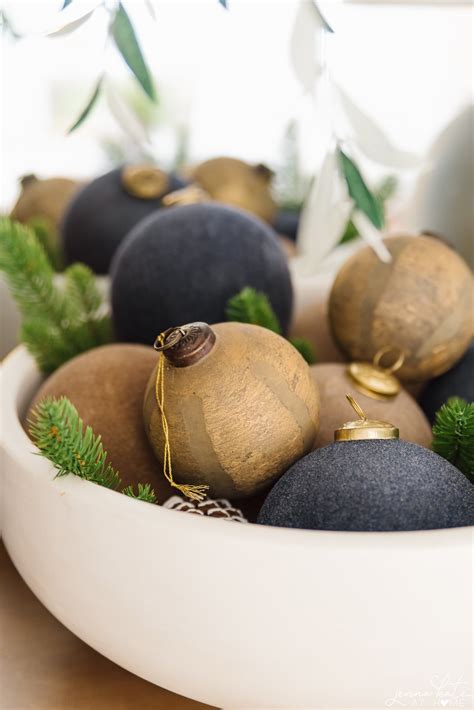 13 Christmas Table Decoration Ideas - Jenna Kate at Home