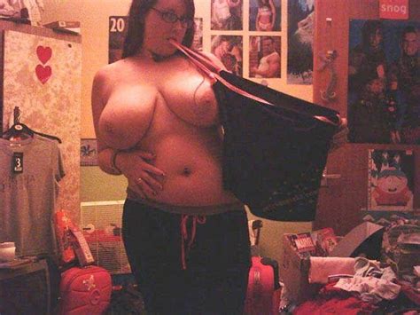 Amateur Sluts Photo Gf Girl Show Tits Xxx Pictures