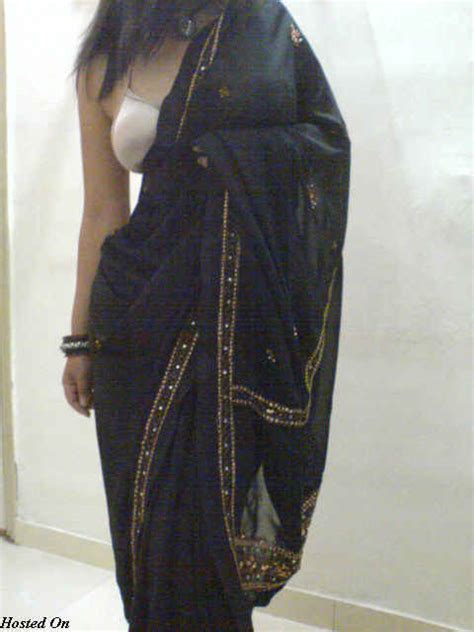 Sandhya Bhabhi Removing Saree Nude Pic