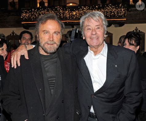 Photo Alain Delon et Franco Nero à l inauguration du marché de Noël à