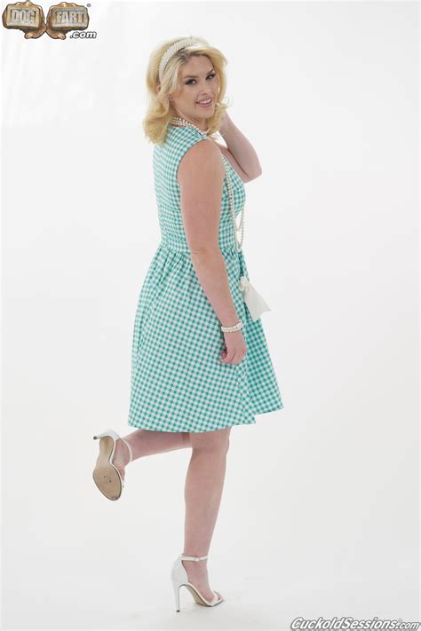 CuckoldSessions Riley Reign CuckoldSessions Porn Pic