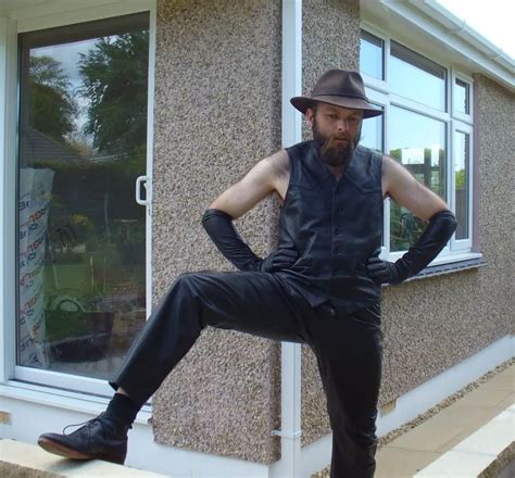 Leather Master Outdoors Posing In Full Leather Nude Pics XHamster