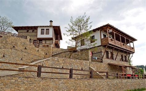 Pin by Мѣги Христова on Възрожденска архитектура | Architecture ...