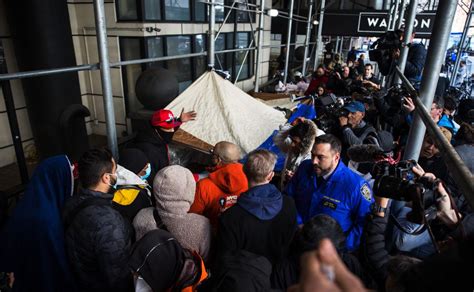 Activistas Piden A Las Autoridades De Nueva York Devolver A Inmigrantes