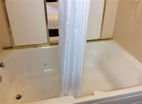 Hotels With Hot Tub In Room In Greensboro NC