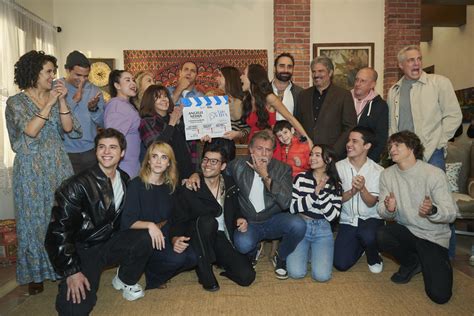 Televisa censuró un beso gay en la telenovela Tu vida es mi vida y no se lo perdonan
