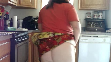Sexy Bbw Thanksgiving Step Mom Bakes Cookies Free Porn D Xhamster