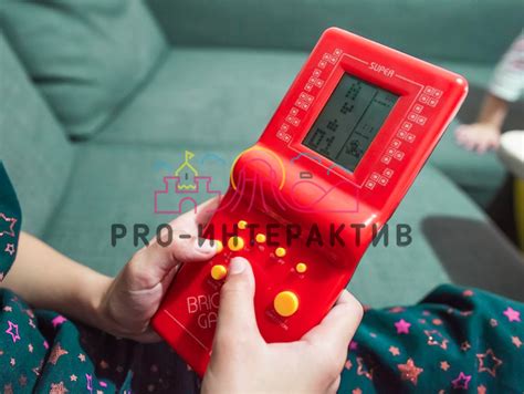 Ручной тетрис из 90х в аренду - игра на вечеринку в стиле девяностых годов