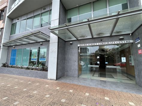 N11 Night Bus Schedule: Ealing Broadway to Liverpool Street 8