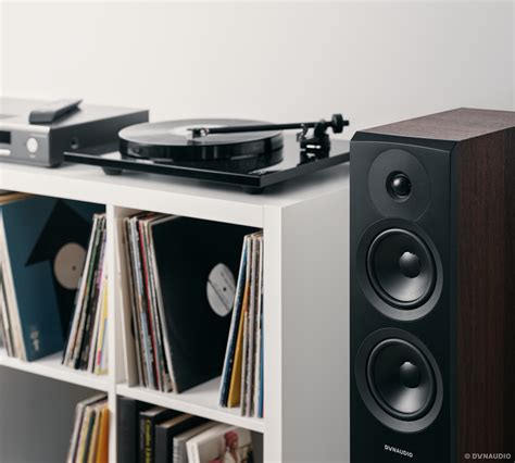 TEST: Dynaudio Emit 30 - Balansert og budsjettvennlig fra Dynaudio