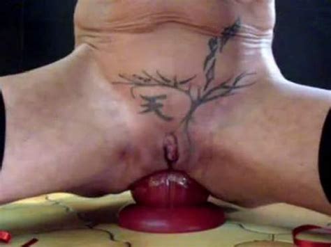 Old Mature With Huge Clit Solo Rides On A Shocking Size Butplug Big