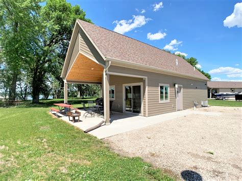 Professional Funeral Services and Memorials in Emmetsburg, Iowa 25