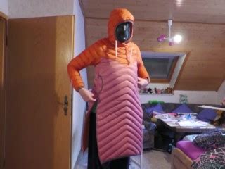 Latexmaske Mit Bogner Shirt Und Varg Bondagej Daunenjacke Pornhub Gay