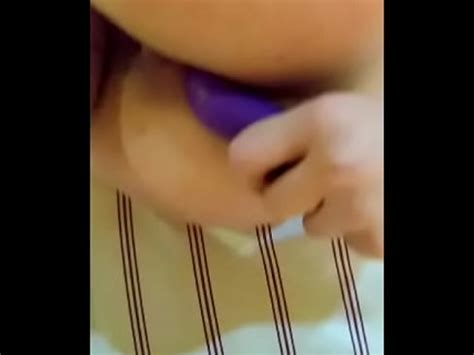 Colocando A Novinha Safada Pra Mamar E Levar Rola Enquanto Ela Brinca O Cuzinho XVIDEOS