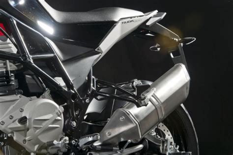 Husqvarna Nuda E Nuda R Doppia Versione Per La Nuova Naked Bicilindrica Motoblog