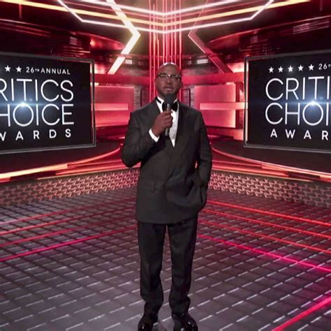 Gillian Anderson Espera Que Sus Hijos NO Vean Sex Education Por ESTA