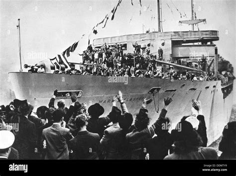 Arrival Of Ss Marine Flasher New York Usa 20 May 1946 Artist