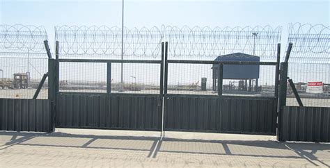 Welded Mesh Gate | Fence international