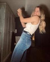 Laurita Fernandez Stunning Hot Photos Posing In Jeans And Flaunting Her Sexy Ass Aznude