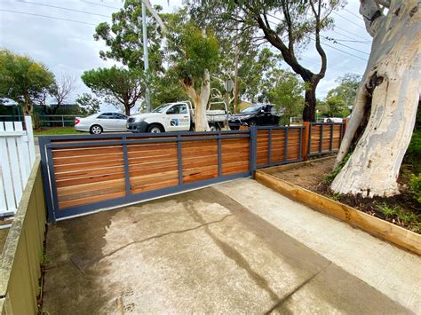 Slatted Fences Gates And Screens Natural Fencing