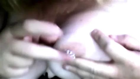 Blonde MILF mit riesigen schlaffen Titten reibt ihre großen Schamlippen Kitzler xHamster