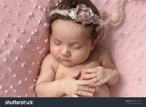 Naked Newborn Baby Sleeping Sweetly Stock Photo Shutterstock