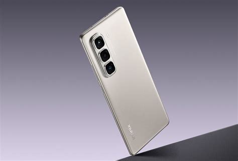 Infinix HOT Series Tipis Tapi Kuat Maingadget