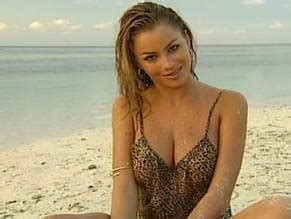 FUERA DE SERIE NUDE SCENES AZNude