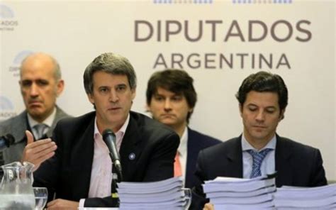 Alfonso Prat Gay presentó el Presupuesto