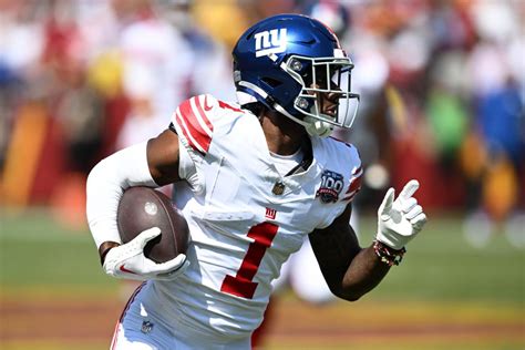 See It Giants Malik Nabers Hauls In First Nfl Touchdown Yahoo Sports