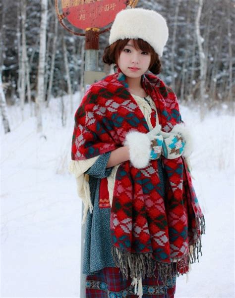 Actriz japonesa posa en bikini en plena nieve Spanish china org cn 中国最权威的西班牙语新闻网站